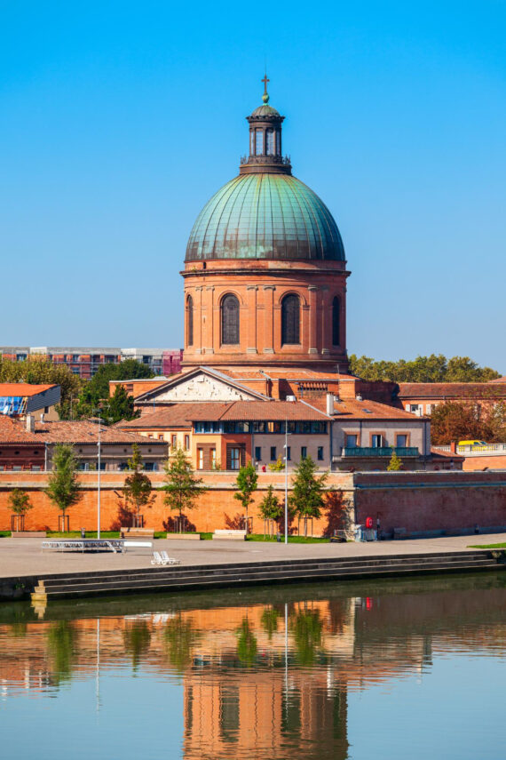 Book a Visit in Toulouse