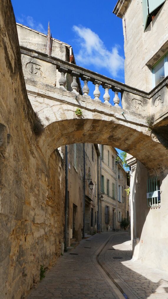 Book a Visit in Uzes