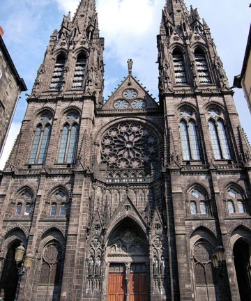 Book a Visit in Clermont-Ferrand