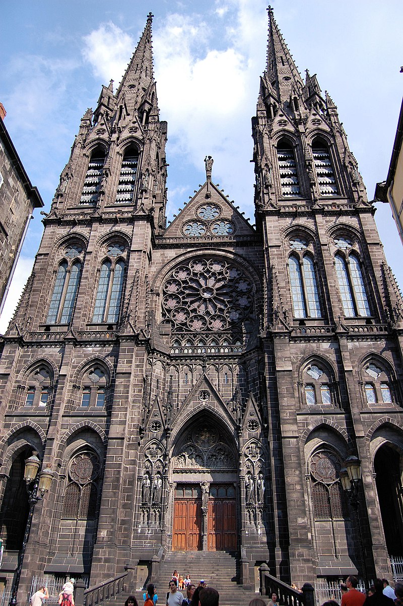 Book a Visit in Clermont-Ferrand