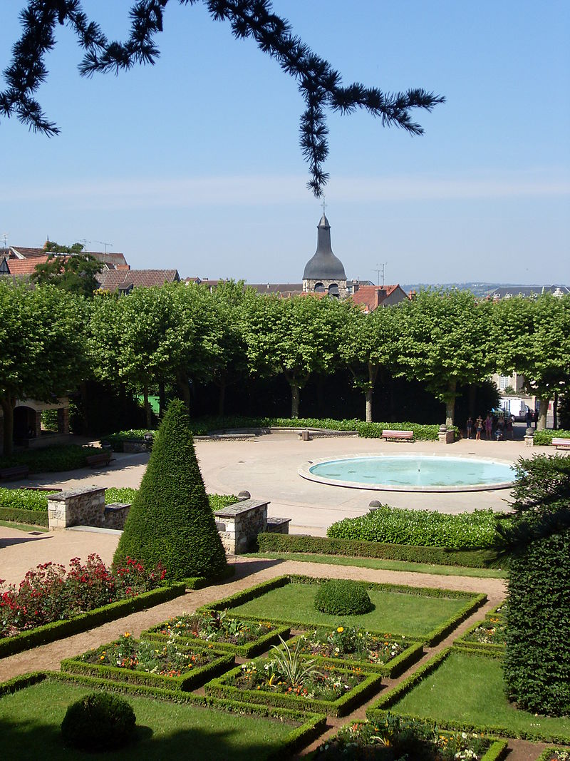 Book a Visit in Montluçon