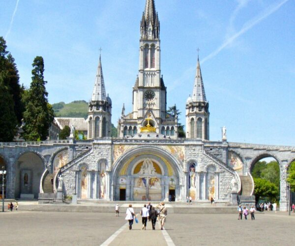 lourdes cathedral